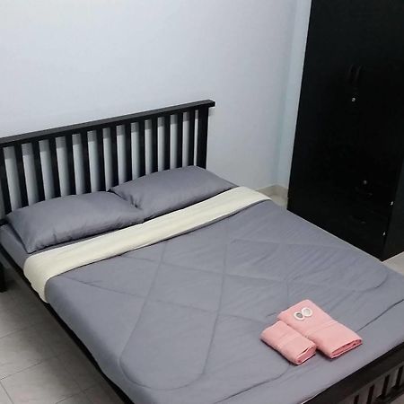 Nata Mansion Hotel Nonthaburi Buitenkant foto