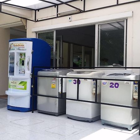 Nata Mansion Hotel Nonthaburi Buitenkant foto