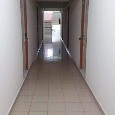 Nata Mansion Hotel Nonthaburi Buitenkant foto