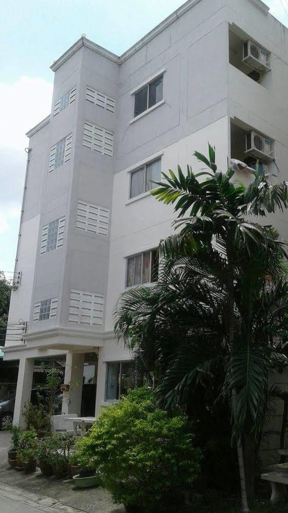 Nata Mansion Hotel Nonthaburi Buitenkant foto